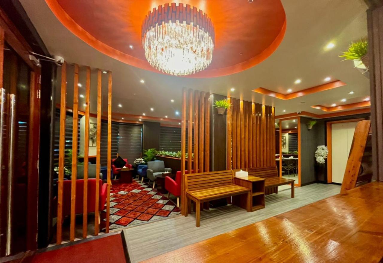The Beehive Hotel Malé Eksteriør billede