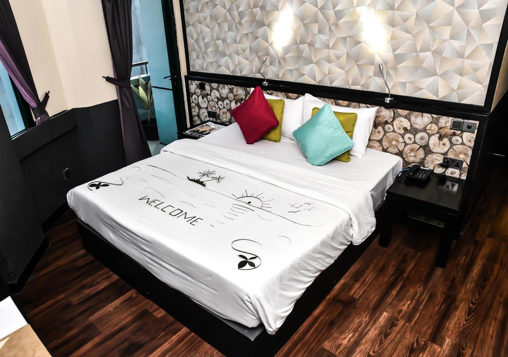 The Beehive Hotel Malé Eksteriør billede